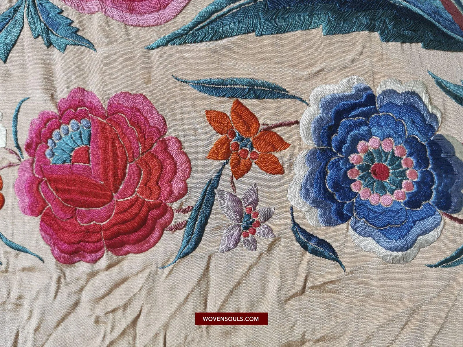 1146 Antique Floral Manila Manton Silk Shawl