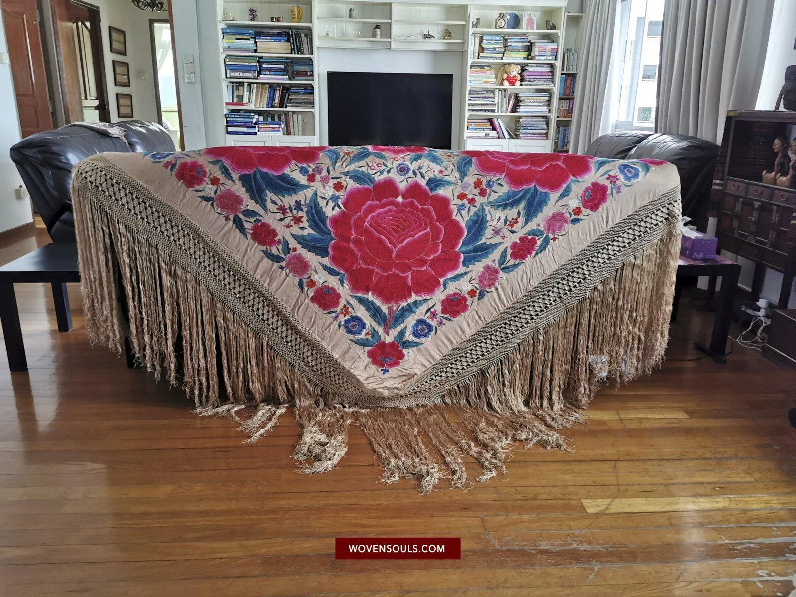 1146 Antique Floral Manila Manton Silk Shawl