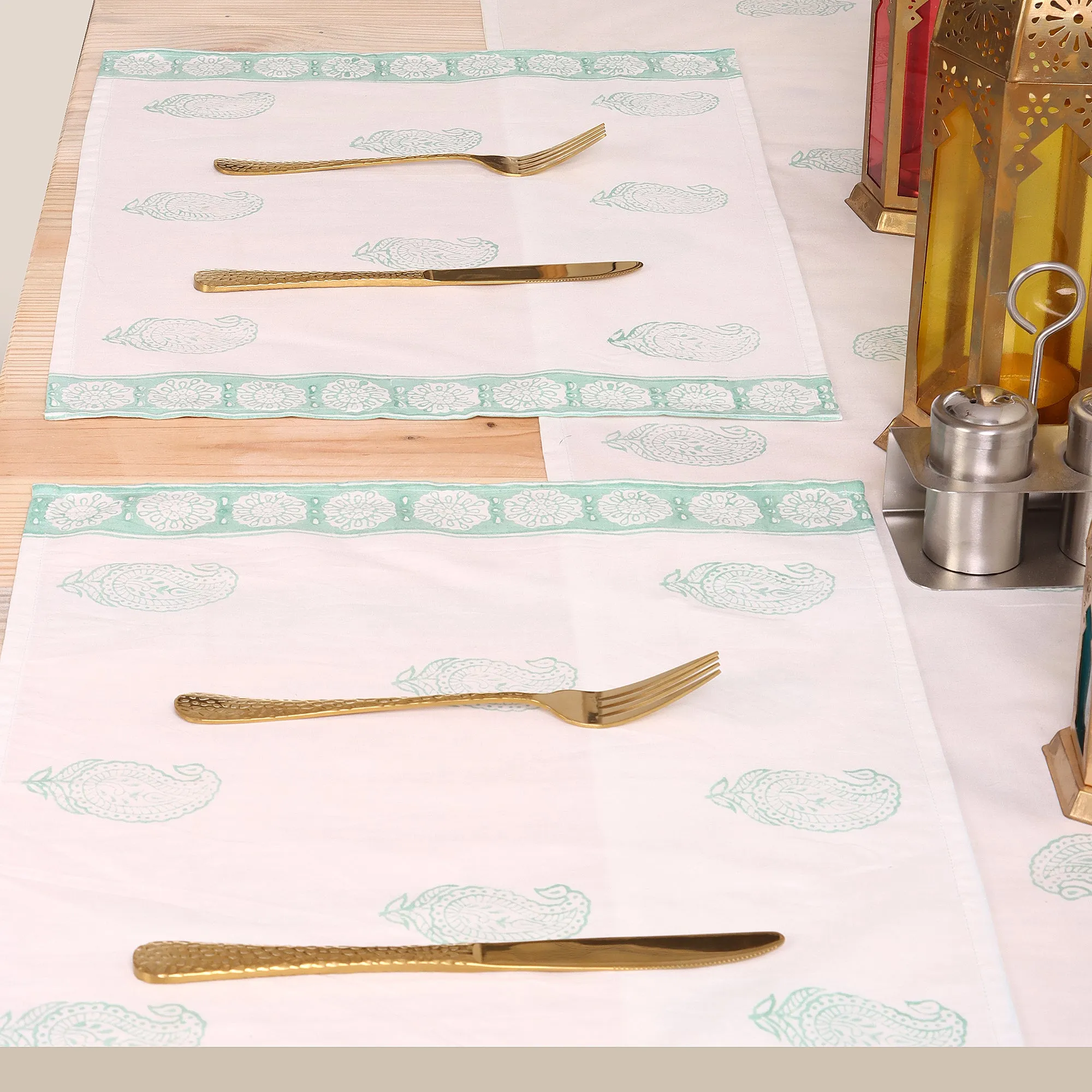 Block Floral Printed Cotton Modern Table Runner