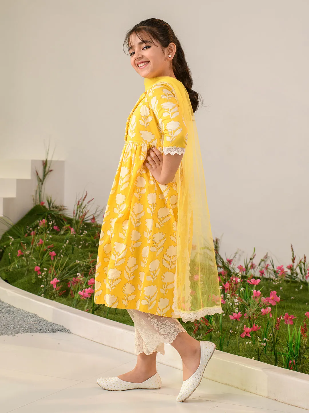 Girls Floral Printed Regular Pure Cotton Kurta With Pyjamas Dupatta - Ps Peaches