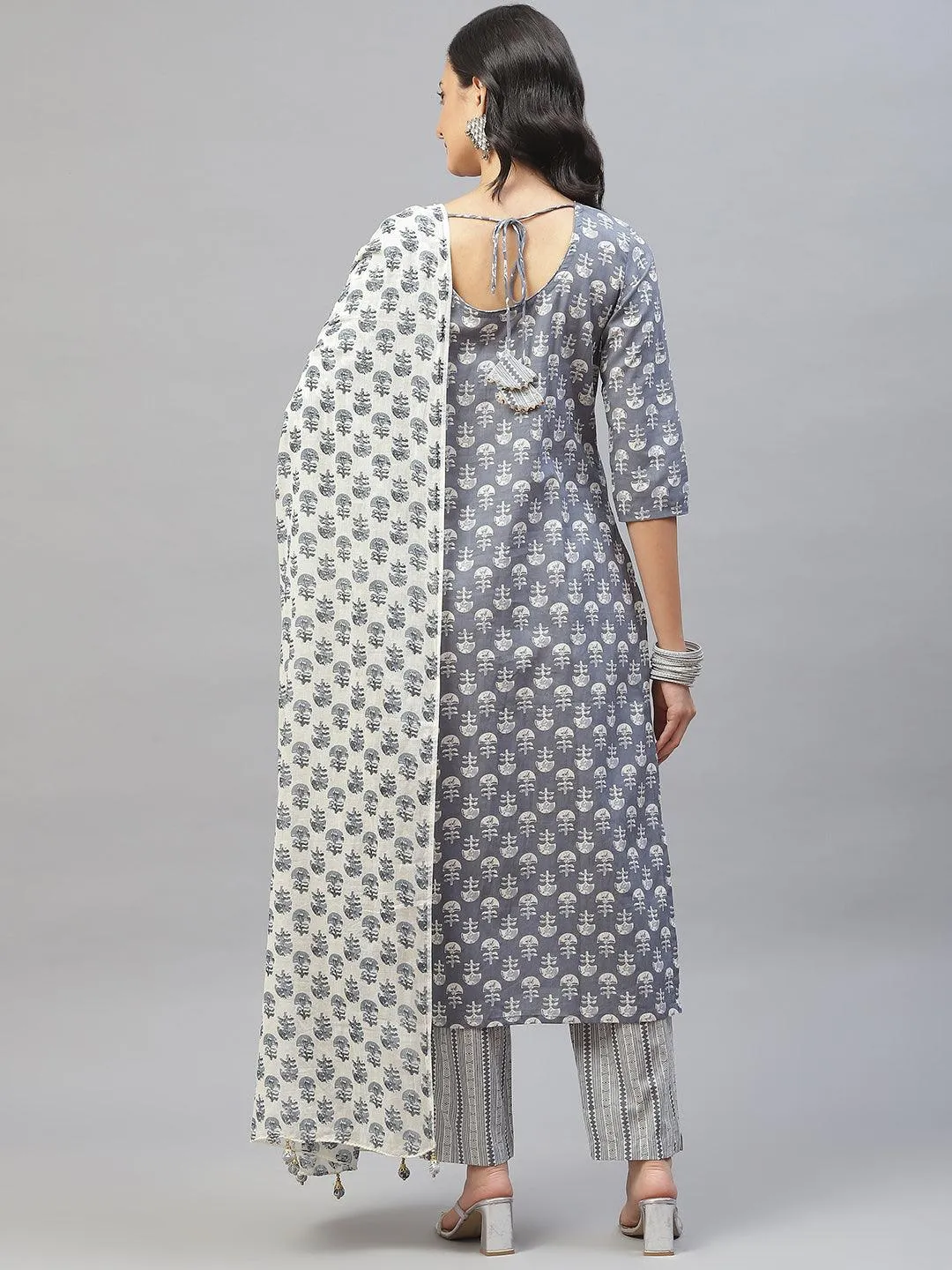 Jashvi Grey and White Floral Printed Kurta Pant Set with Dupatta